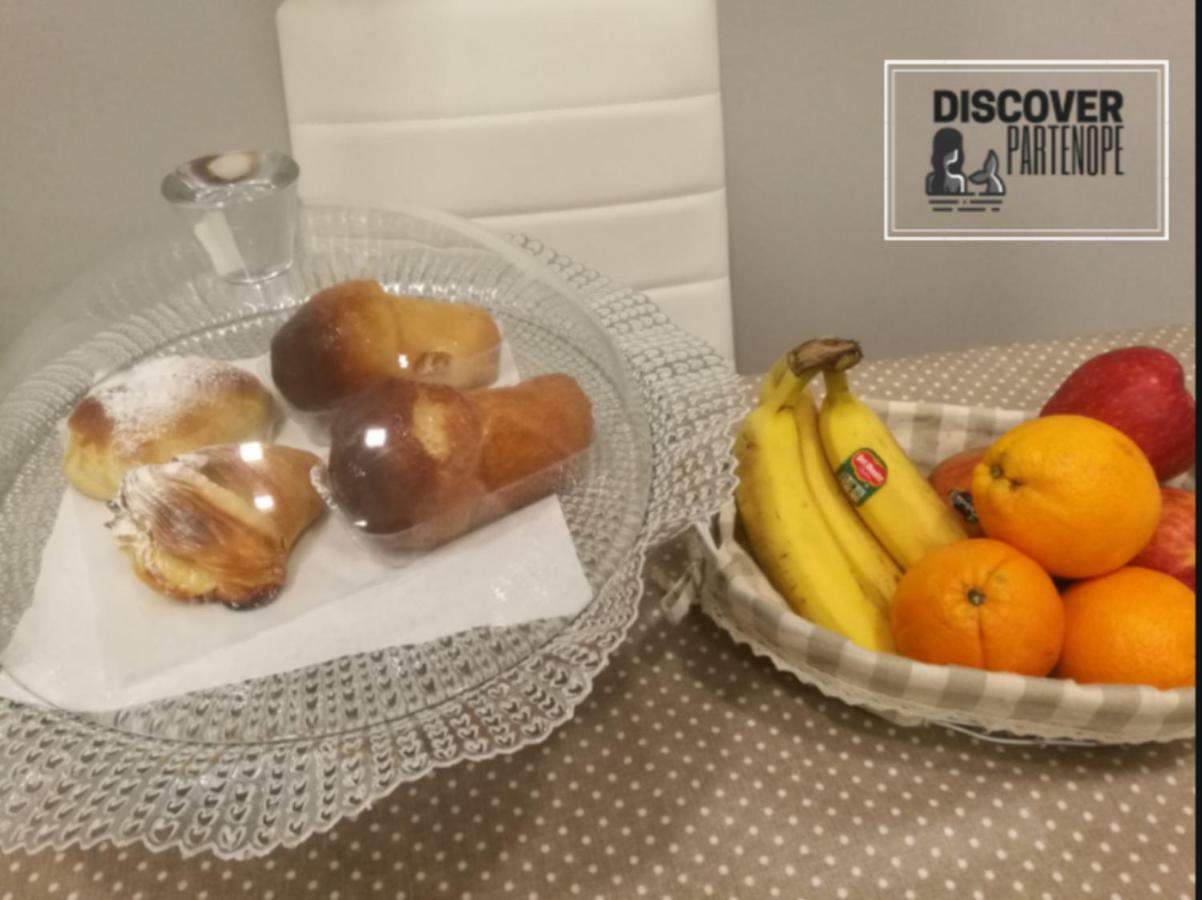 Discover Partenope Наполи Екстериор снимка