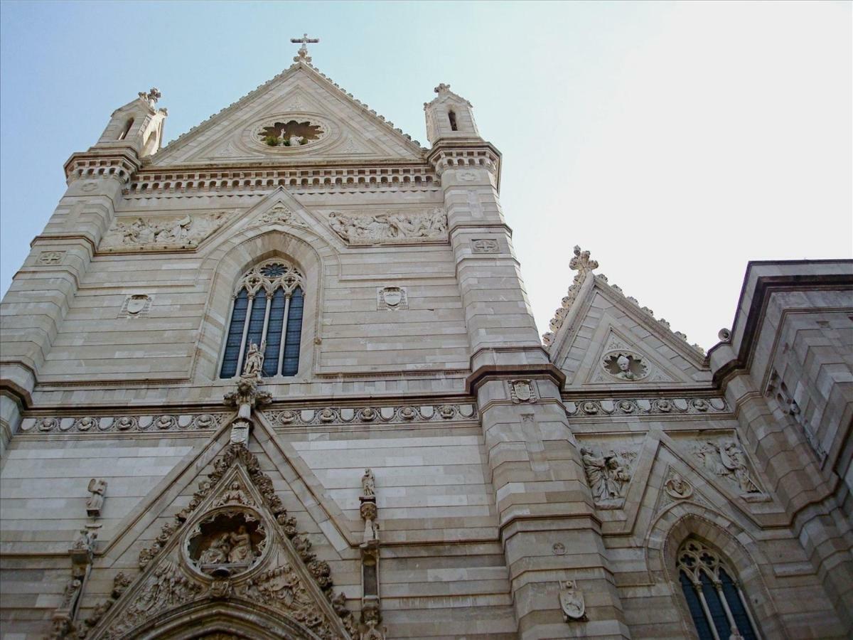 Discover Partenope Наполи Екстериор снимка